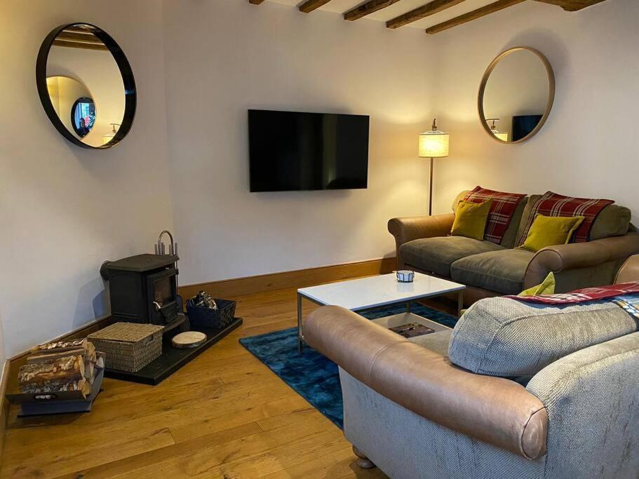 The Horners - Log Burner, Cheshire Village, Parking, Walks, Aga, Dogs Престбери Экстерьер фото
